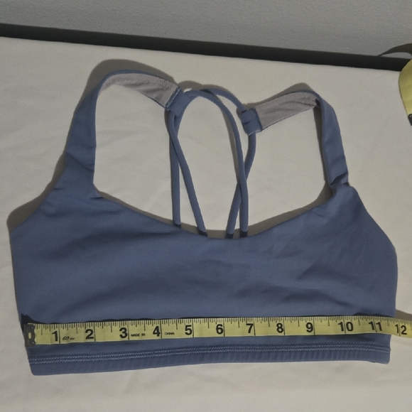Lululemon Blue Strappy Sports Bra with Criss-Cross Design Size 4 - Picture 3 of 6